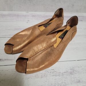 Elegant Gold Women's Loafers